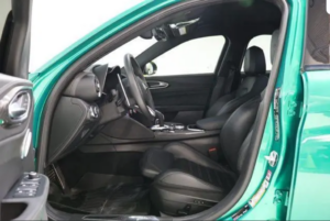 Alfa QF Inside (6)