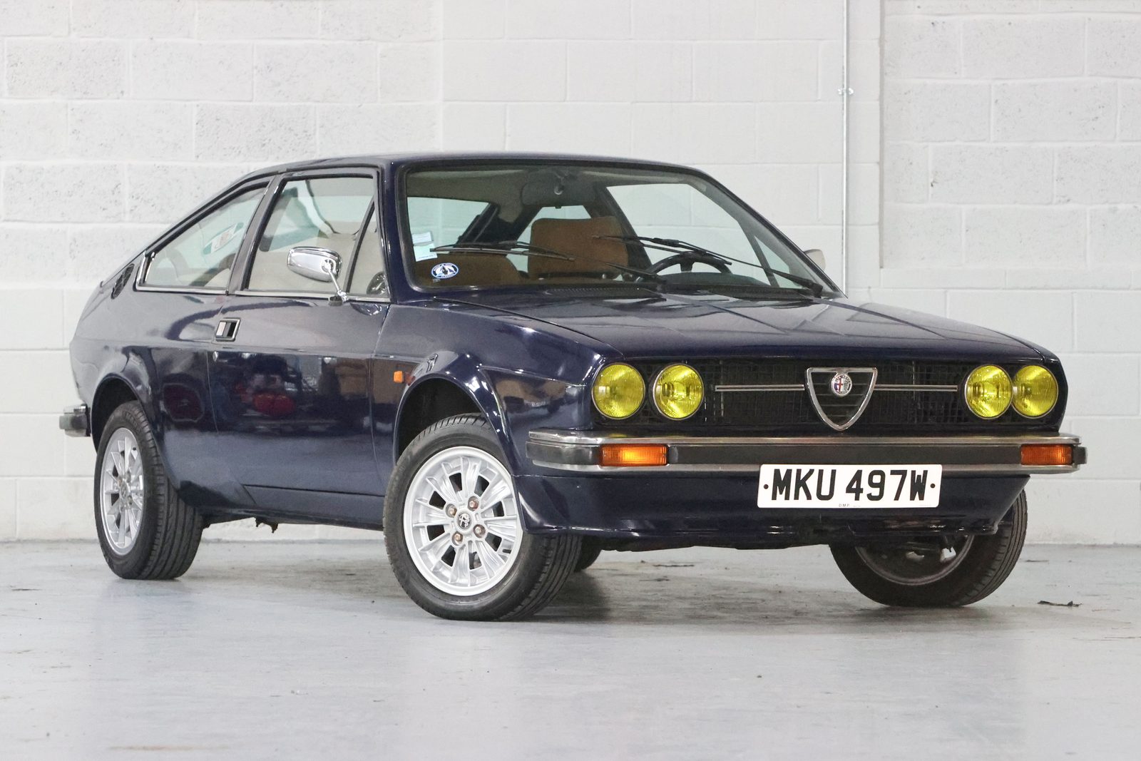 Alfasud Sprint Veloce front three-quarter view