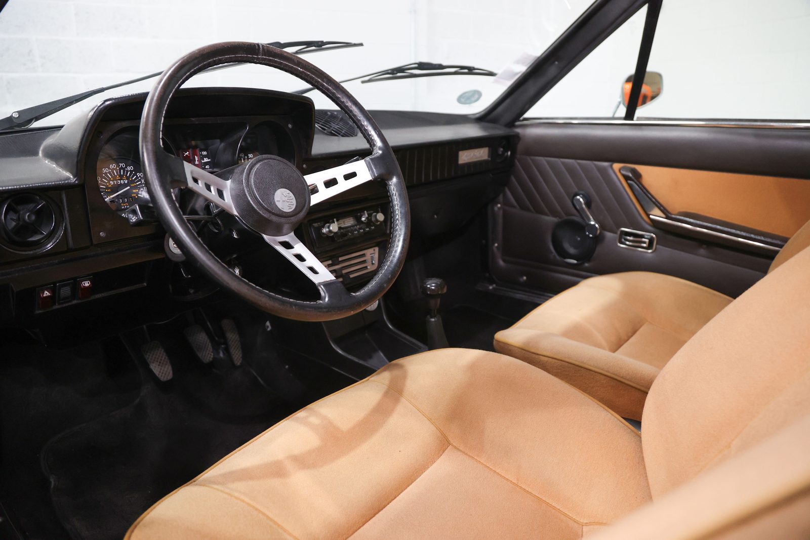 Alfasud Sprint Veloce dashboard and steering wheel