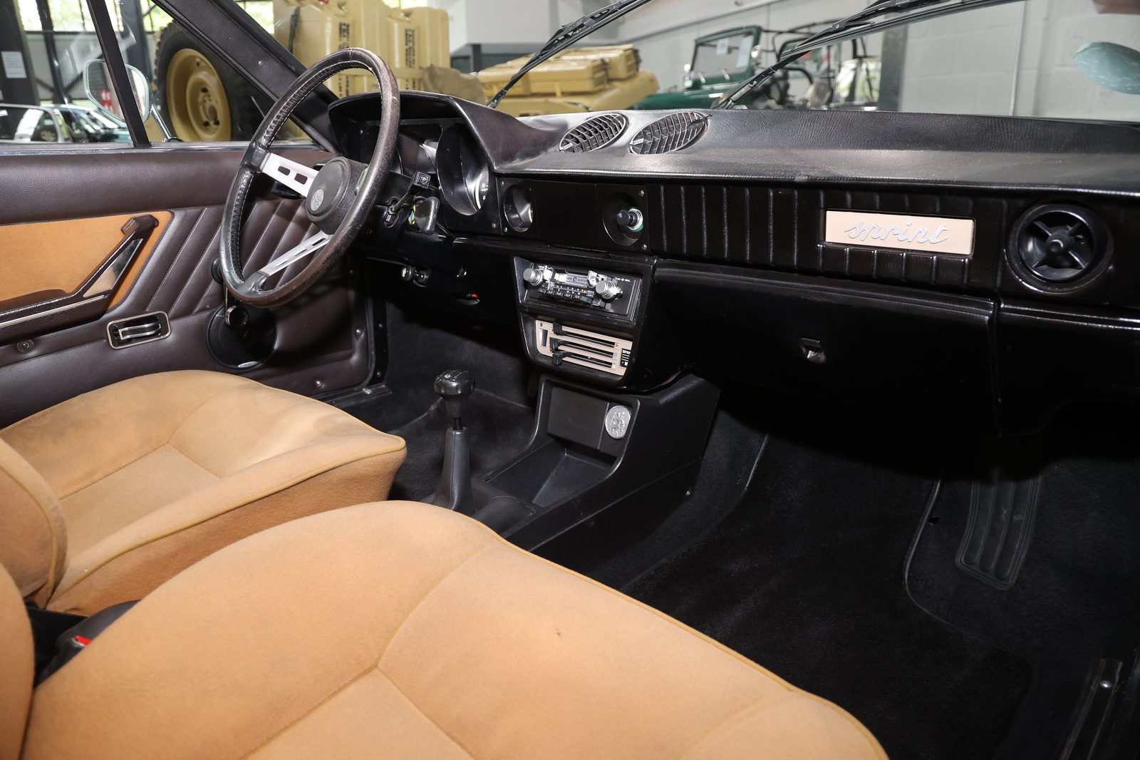 Alfasud Sprint Veloce tan cloth interior