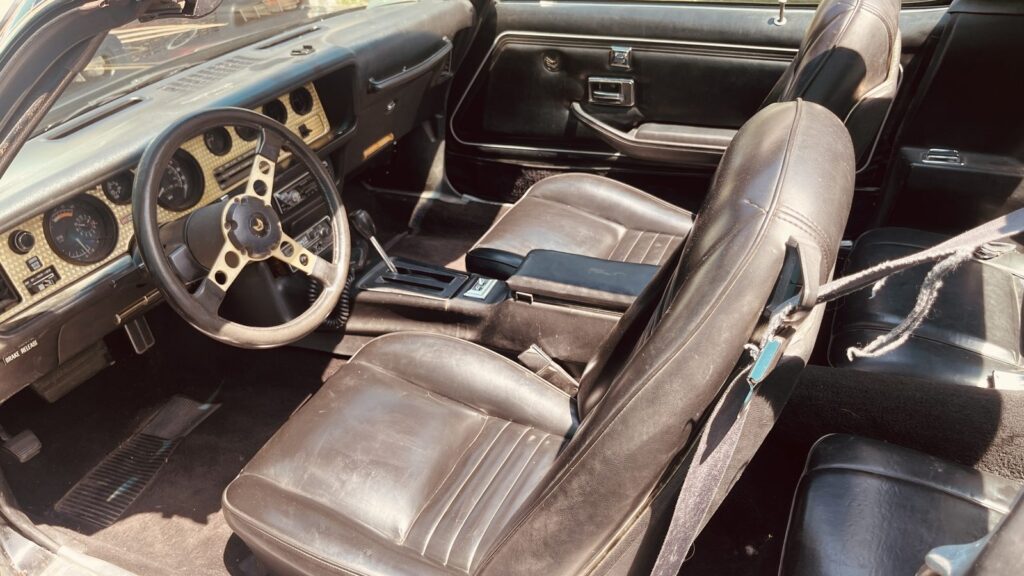 transam-10-front-seats.jpg
